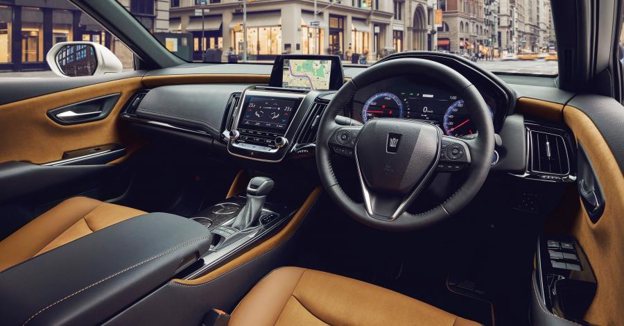 Торпедо Toyota Crown S Elegance Style 2019 года  (фото 4 из 4)